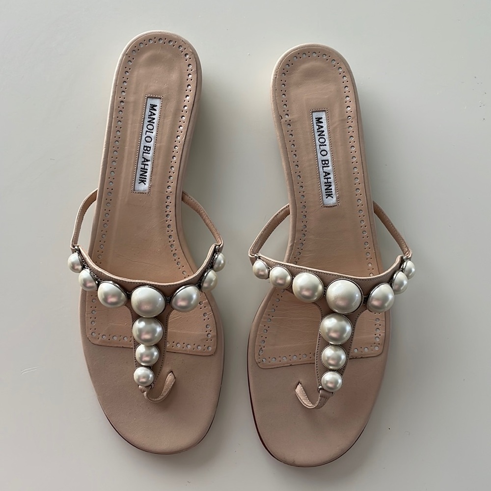 Manolo Blahnik Perlosa Faux Pearl- Embellished Leather Thong Sandals